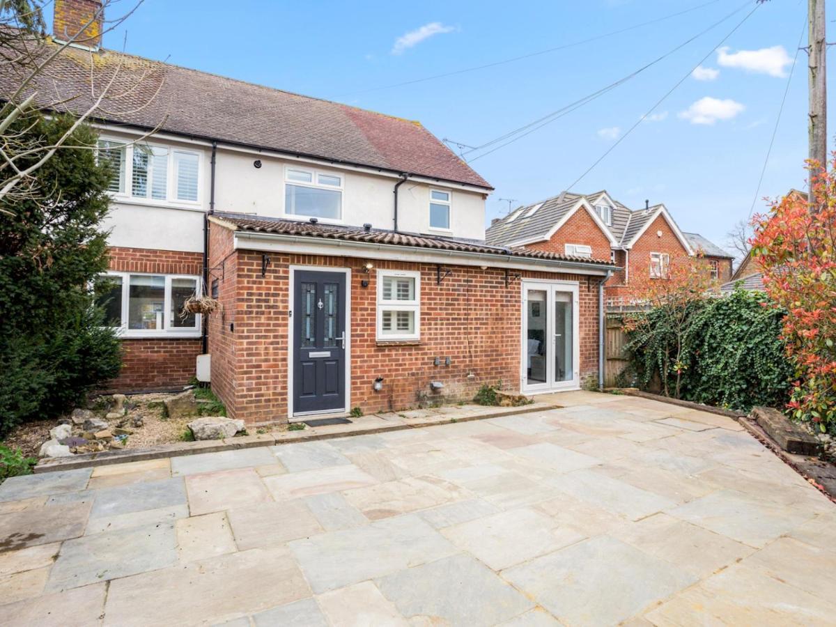 Pass The Keys Spacious And Very Modern Family Home, Central Windsor Eksteriør bilde